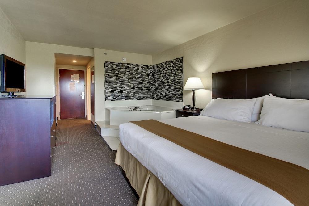 Comfort Inn & Suites Dahlonega University Area Экстерьер фото